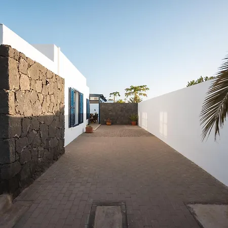 Casa Melián Vila *